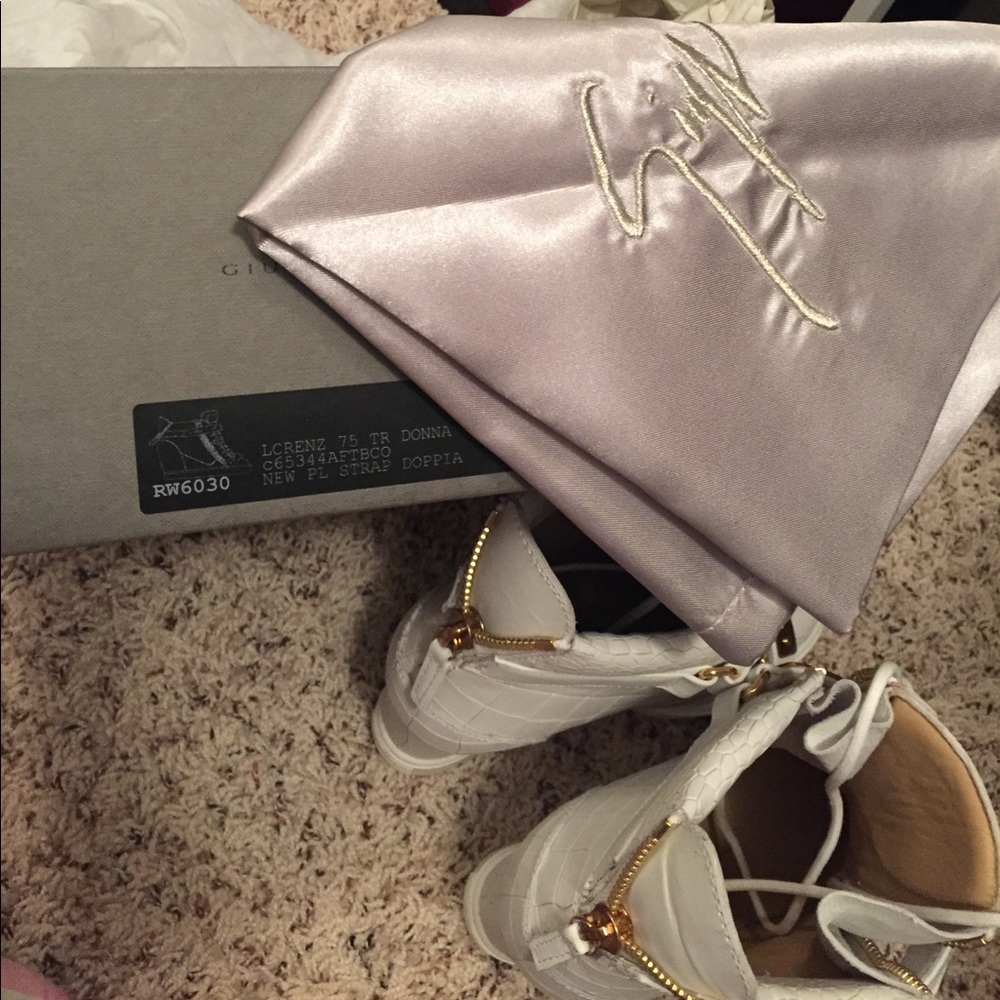 COPY - Giuseppe zanotti wedge - Picture 4 of 4